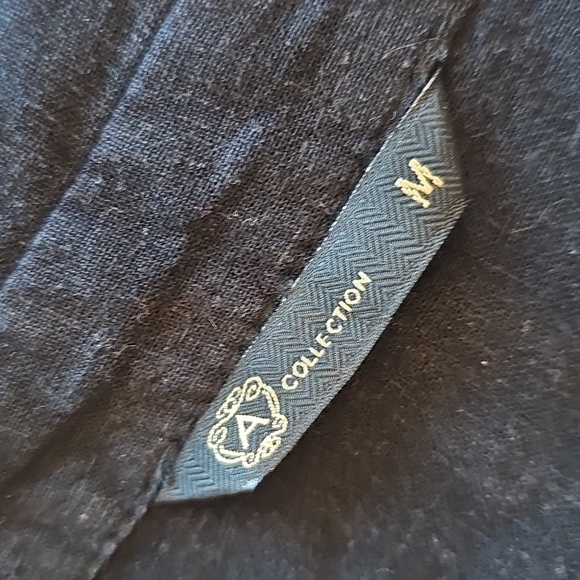 Linen Strawberry Collared‎ Button Down Balloon Sleeve Blouse, Medium - Picture 10 of 16